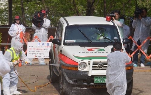 농협중앙회 안성교육원에서 지난해 열린 구제역 방역훈련 모습. 국민일보DB