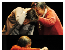 [쿠키 포토] ‘머리끄덩이 잡힌’ 중견배우 정애리