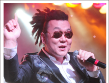 [쿠키 포토] ‘트로트 가수’로 변신한 유도선수
