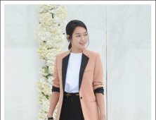[쿠키 포토] 신민아 ‘여기 서면 되요?’