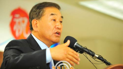 이재오 “질문 같은 질문 해라”… 공수처 신설 관련 야 의원 질문에 언성 높여
