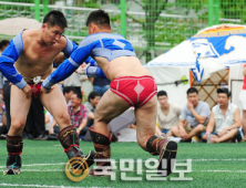 몽골 나담축제 전통씨름 ‘부흐’