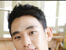 [쿠키 人터뷰] 김수현, 스타 아닌 배우로 성장하다…