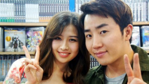[친절한 쿡기자] 홍진호와 최정문 열애설 특종한 ‘토스걸’ 서지수?