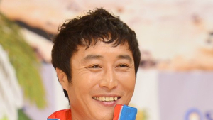 역시 족장…김병만, 연예인 최초 스카이다이빙 코치 자격증 취득