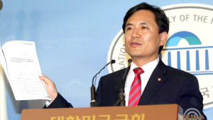 “노답 의원”-“김진태 믿는다”… 김진태 ‘노무현이’ 발언 논란, 일베는 응원