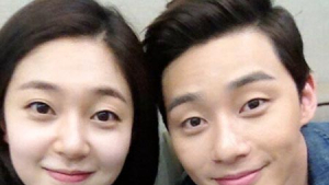 “드라마 커플이 현실로…” 박서준·백진희 1년째 열애 보도
