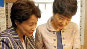“박근혜 위원장, 클럽갈 때도 왕관 쓸 듯” 전여옥 어록 새삼 주목… 페북지기 초이스