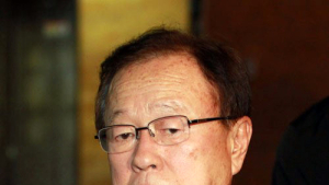 ‘무의식 상태서 신체접촉, 수치심 느꼈다면…’ 박희태 주장
