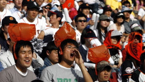 [전문] 롯데 선수단 한밤중 긴급 성명… ‘내홍 중심’ 이문한은 누구?