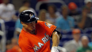 13년… MLB 사상 최장 계약 성사한 ‘홈런왕’