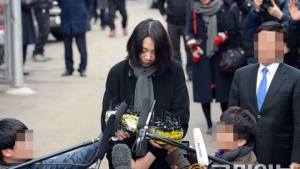 ‘땅콩 리턴’ 조현아 구속영장 발부
