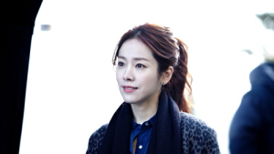 한지민, 스태프들 위해 설 맞이 선물 전달