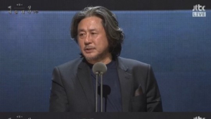 [51회 백상예술대상] ‘명량’ 최민식 대상 “꿈꾸던 시절과 현재, 변했다”