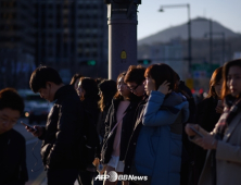 [어떻게 생각하세요] ‘서머타임’ 아시나요… “일하는 시간만 늘어나겠네” 빈축