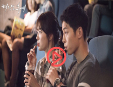 [쿠키영상] '태양의 후예' 운명적 재회한 송송커플...송혜교에 냉정해진 송중기, 무슨 일이?