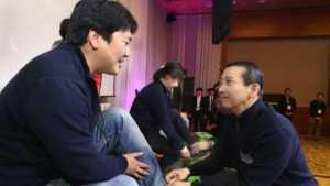 “사람 마음 얻는 최고의 지혜”… 권영수 부회장 ‘경청의 중요성’ 역설