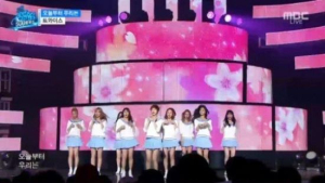 ‘음악중심’ 트와이스-여자친구 ‘체인지 무대’… 오늘부터 우리는 vs 우아하게