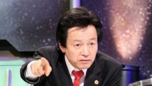 [쿠키영상] 허경영 '7억원’ 롤스로이스 교통사고, '700만원’ 모자라 합의 지연...“공중부양 했어야죠~”