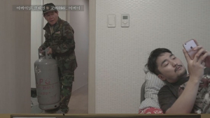 [쿠키영상] 어버이연합, ‘고마워요 어버이’ 명예훼손 혐의로 유병재 고소...“고소해서 영상만 유명세”