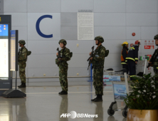 [포토] 푸둥공항 경계나선 중국 무장경찰