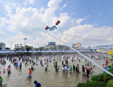 “축제 가득한 경북에서 여름휴가 보내자”