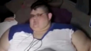 [쿠키영상] “6년 만에 외출했어요” 세계에서 가장 뚱뚱한 500kg 멕시코 남성 화제