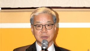 황영기 “올해 증권업, 기울어진 운동장 바로잡고 불합리한 규제 개선 유도”