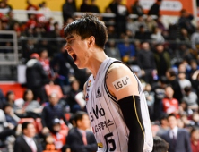 [KBL 쿡!찍어뷰] 복귀 후 2연승…김종규, LG 극적 6강 이끌까