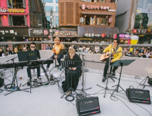 ‘비긴어게인’ 이소라-유희열-윤도현-노홍철, 홍대 앞 깜짝 버스킹 펼쳐