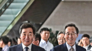 새만금서 '절친인증'한 동갑내기 총리와 도지사 '눈길'