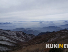 [순간 포착] 산넘어 산... 웅장한 모습 자아내