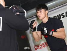 최두호, 턱에 꽂힌 펀치에 그대로 다운… UFC 2연패 수렁