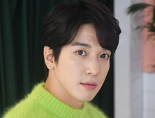 [쿠키영상] 정용화 '경희대 아이돌 논란' 사과, '토크몬' 하차 요구 빗발쳐…'부정입학몬' 비난, 사죄 콘서트?