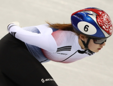 [쇼트트랙] ‘올림픽 신기록’ 최민정, 500m 준준결승행… 심석희·김아랑은 조 3위 탈락