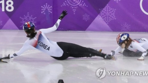 女 쇼트트랙 1000m 결승서 심석희·최민정 충돌…메달 사냥 실패