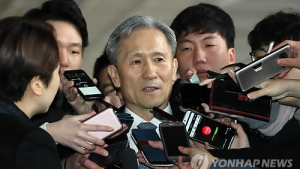 檢 ‘피의자’ 김관진 재소환…軍 댓글수사 축소 지시 의혹