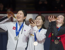 쇼트트랙 최민정, 세계선수권대회 4관왕… 심석희 1000m 금메달