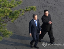 [남북정상회담] 연인께 속삭이듯 김정은, “이 만남을 기다렸어요”