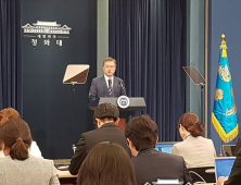 문재인 “남북미 3자간 핫라인…정상회담 후 북한 통신선 구축돼야”