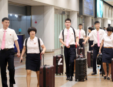 북한 탁구대표팀, 인천공항 도착…코리아오픈서 남북 단일팀 참가