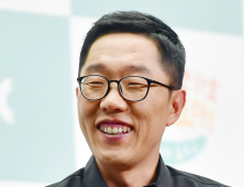 KBS “김제동 출연 프로그램, 뉴스 아닌 시사토크쇼… 긍정 협의 중”