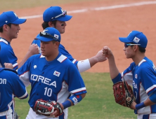 ‘콜드게임 실패’ 한국, 홍콩에 찝찝한 승리… 일본과 맞대결