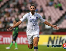 [ACL 8강] ‘데얀 멀티골’ 수원, 전북 원정전 3-0 완승