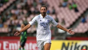 [ACL 8강] ‘데얀 멀티골’ 수원, 전북 원정전 3-0 완승