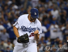 ‘커쇼 8이닝 무실점’ 다저스… 애틀랜타 꺾고 NLDS 2연승