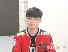 ‘페이커’ 이상혁, SKT T1에 남는다