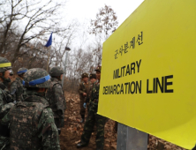 DMZ 화살머리 고지에 전술 도로 연결…靑 “손 맞잡은 남과 북”