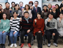 인생 이모작의 견인차, ‘수성 거꾸로 인생학교’ 첫 졸업식