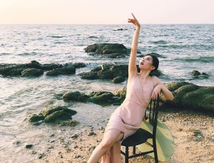 선미, 크리스마스 인사 ‘매력 뿜뿜’
